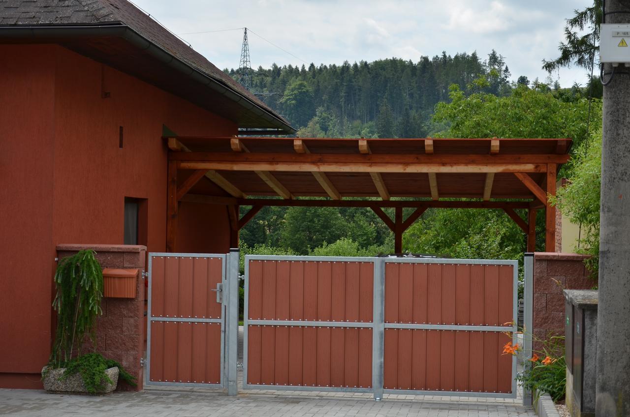 Penzion Aura Dvur Kralove nad Labem Exterior photo
